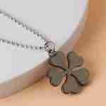 Collar Trebol De Cinco Hojas Black Clover