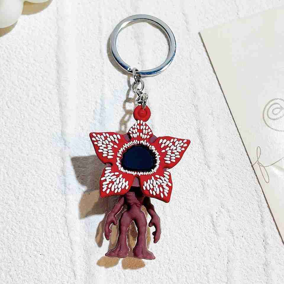 684435-MLV82480359404_022025 Llavero Figura Demogorgon Stranger Things
