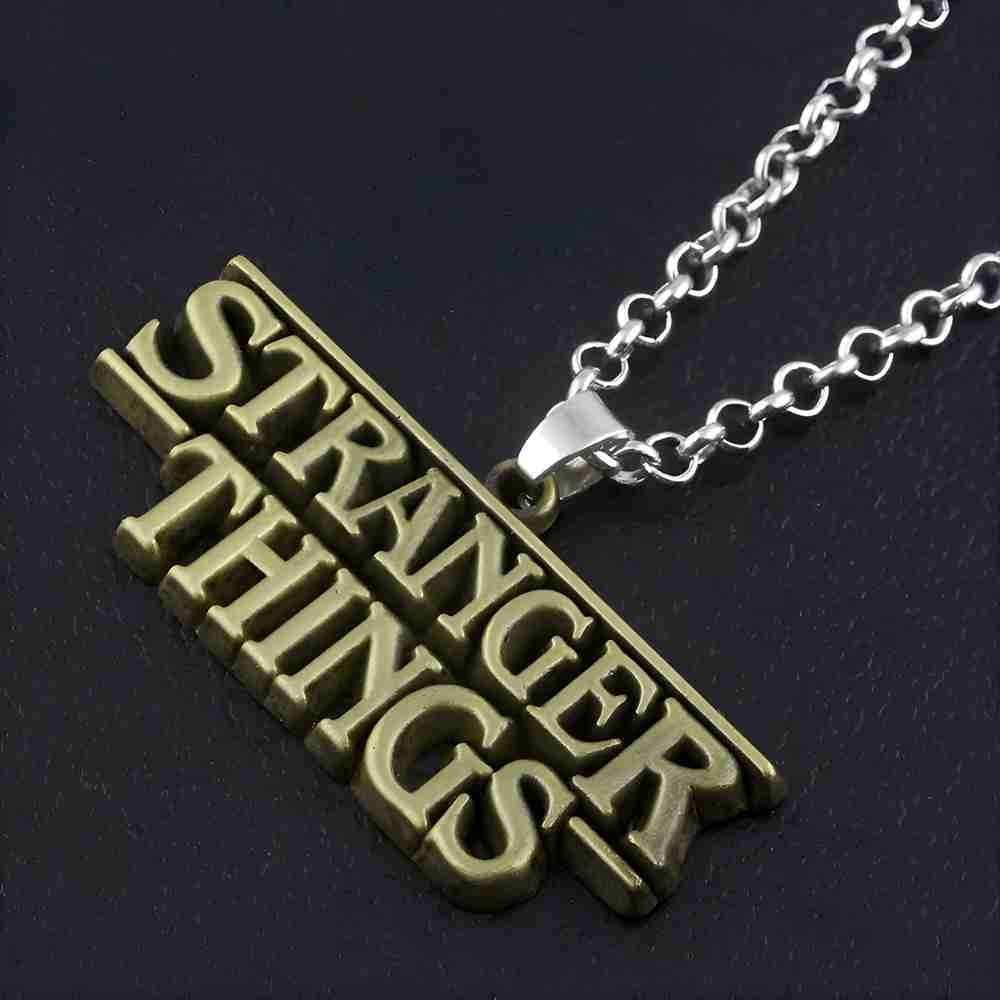 614597-MLV102503104320_122025 Collar Stranger Things Dorado