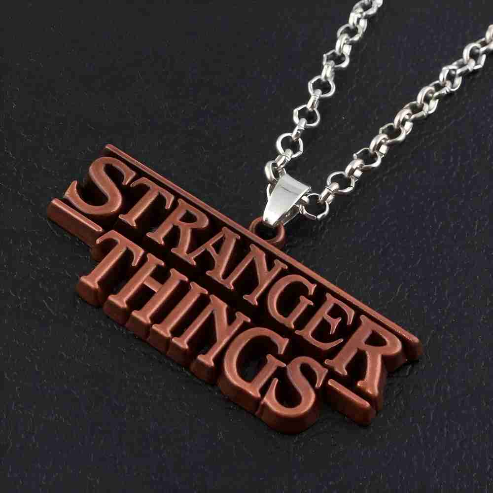 970210-MLV102503285820_122025 Collar Stranger Things
