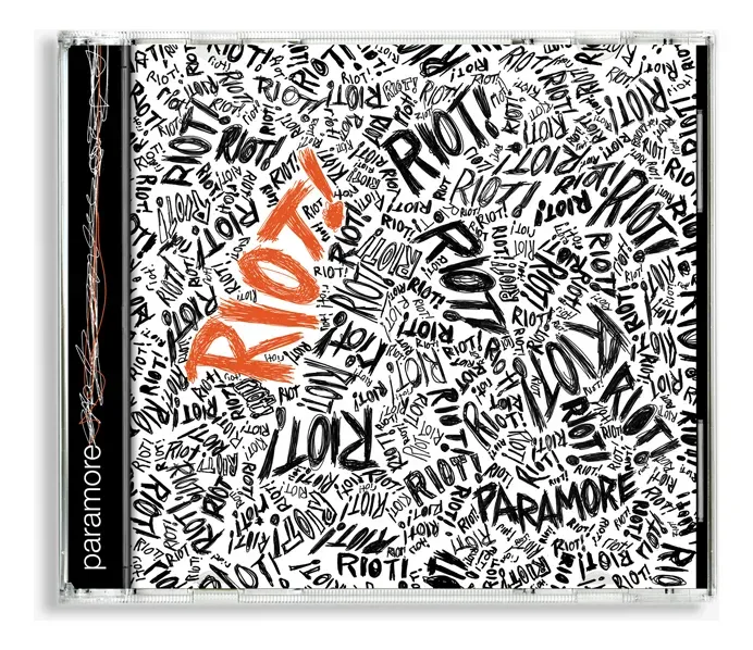 968242-MLV111040724377_042026 Paramore - Riot Cd