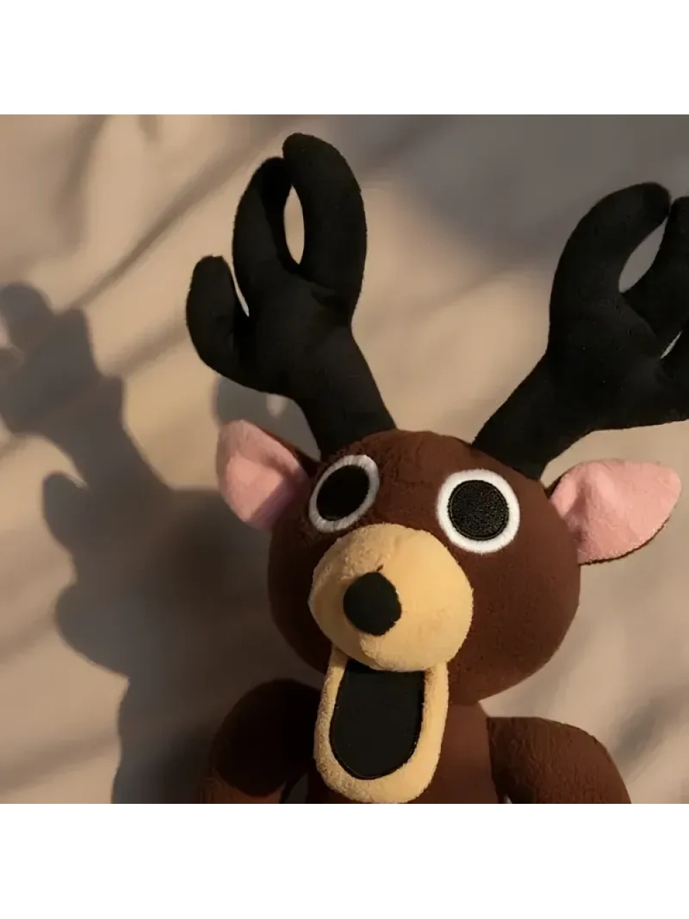 Peluche El Ciervo De Pie 99 Noches En El Bosque Roblox 37cm