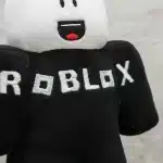 Peluche Noob Negro Roblox 22cm